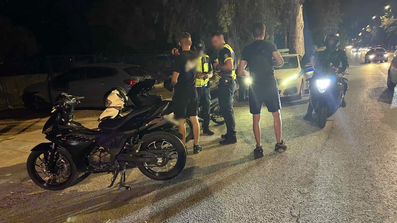 Αθήνα: 266 παραβάσεις σε ένα βράδυ -Σαρωτικοί έλεγχοι της Τροχαίας